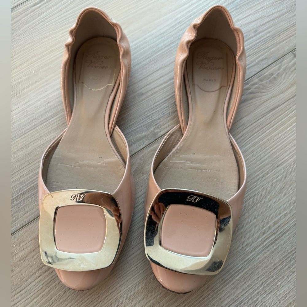 Roger Vivier patent leather ballet flats